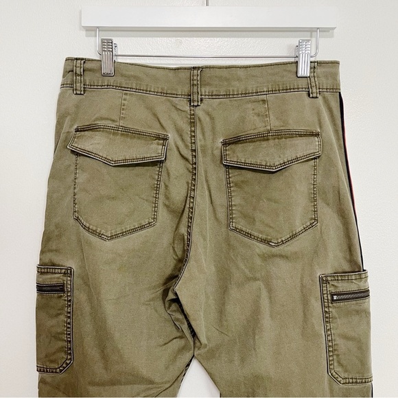 BOGO! Athleta Summit Utility Cargo Pants Olive Green High Rise Striped 4 - Picture 7 of 11